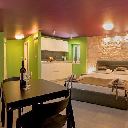 Annie'S Stone Studio & Room Split Exteriör bild