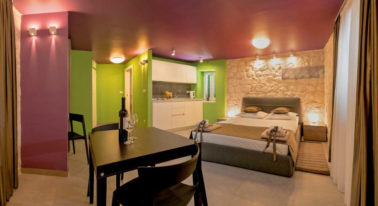Annie'S Stone Studio & Room Split Exteriör bild